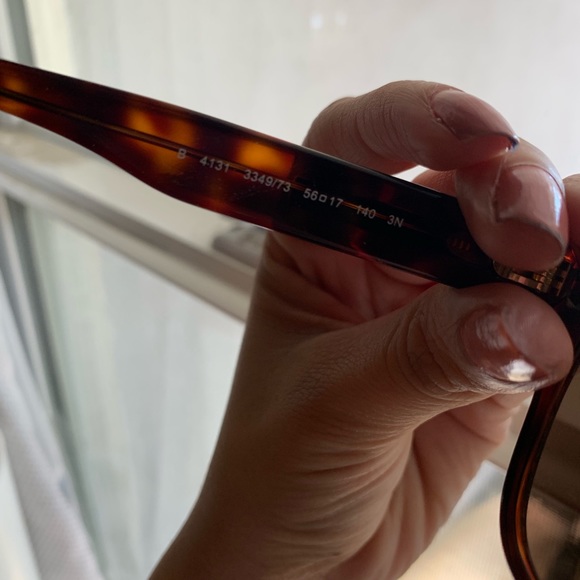 Burberry sunglass - Picture 4 of 8